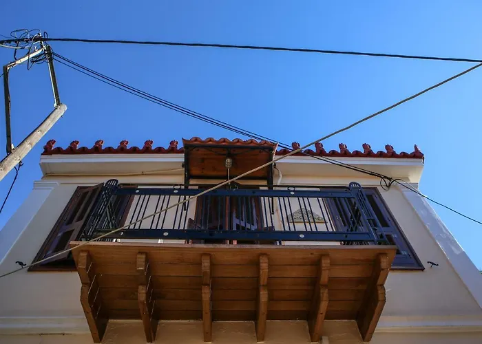 Дом отдыха Under The Clock Tower Нафплион