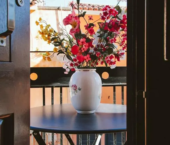 Дом отдыха Under The Clock Tower