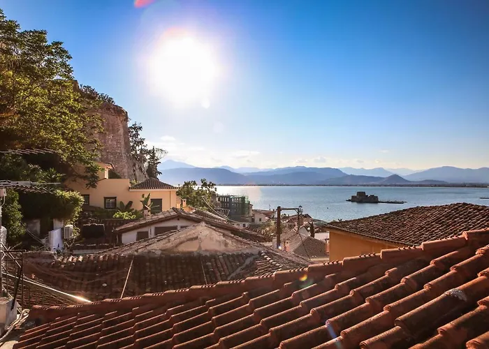 Дом отдыха Under The Clock Tower *