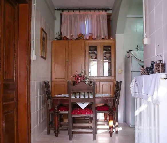 Дом отдыха Under The Clock Tower Нафплион