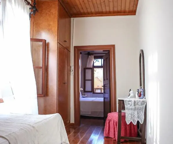 Дом отдыха Under The Clock Tower Нафплион