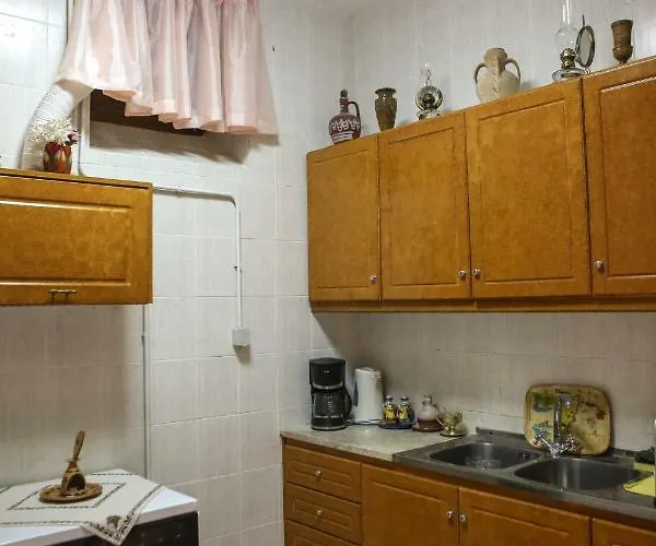 Under The Clock Tower Дом отдыха *